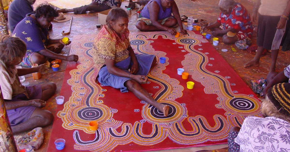 Photo courtesy of Warlukurlangu Artists Aboriginal Corporation, Yuendumu, Northern Territory